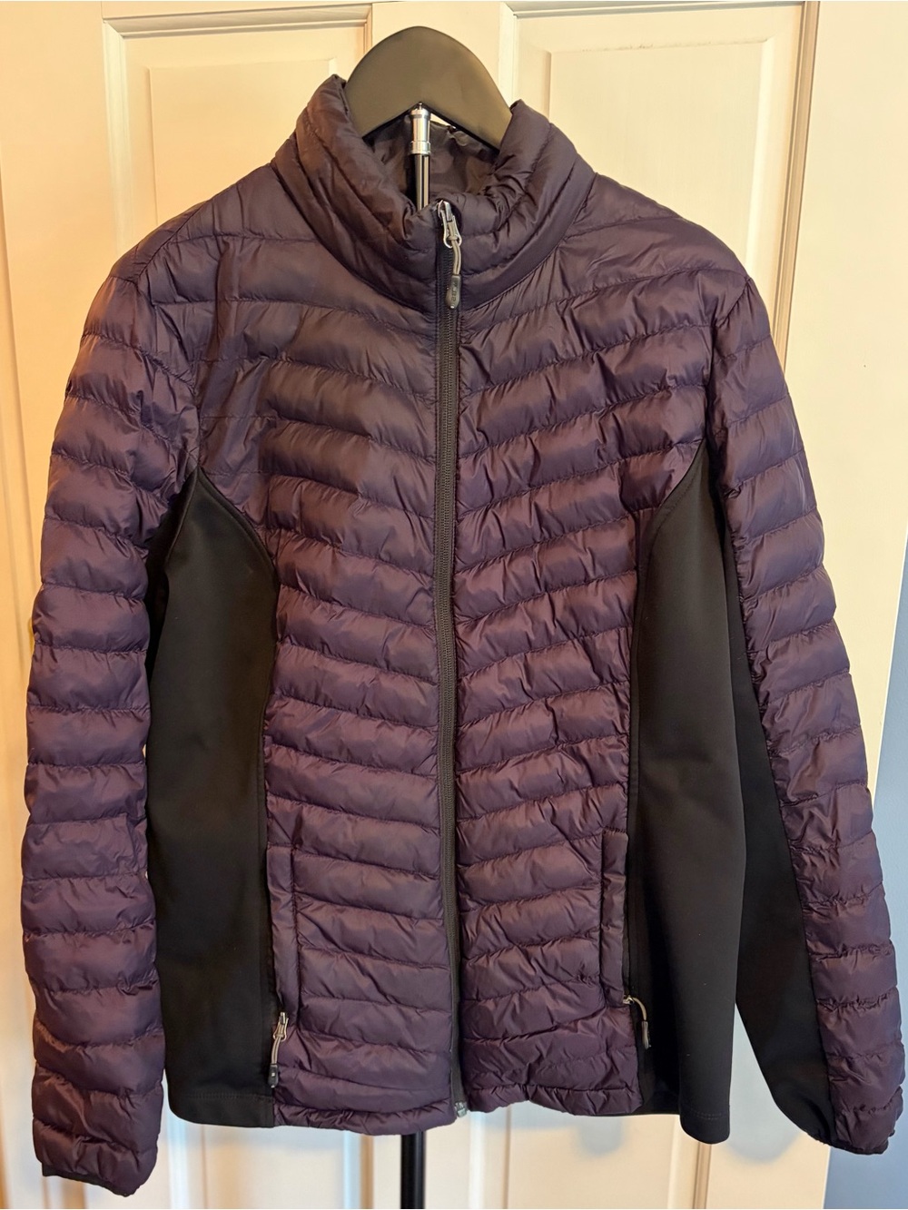 Women's Quilted Packable Jacket - Deep Purple/Black